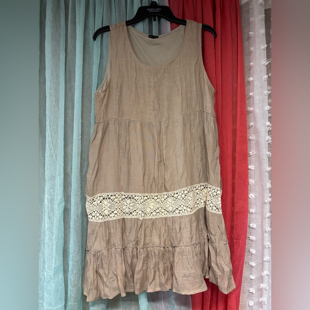 Coco & Carmen Elegant Tan Sleeveless Dress with Lace Detail